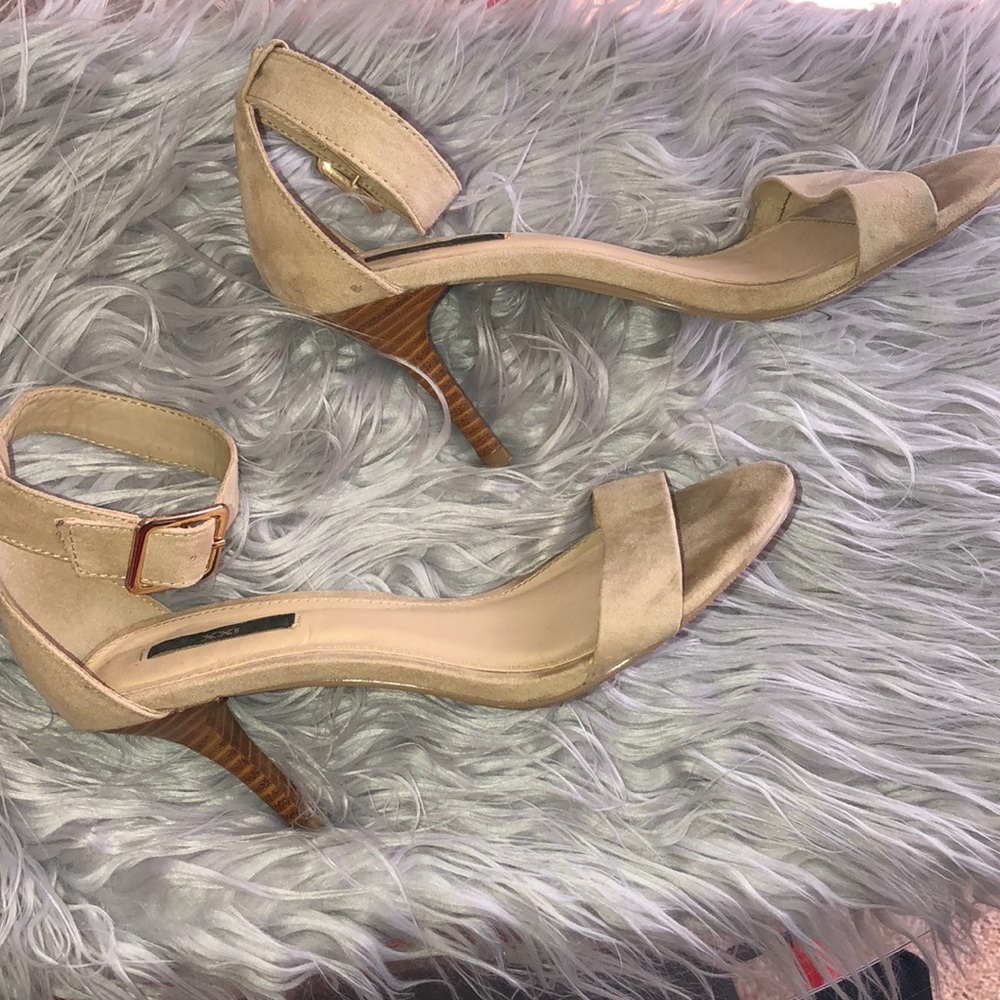 Ankle strap Cute heel sandles
